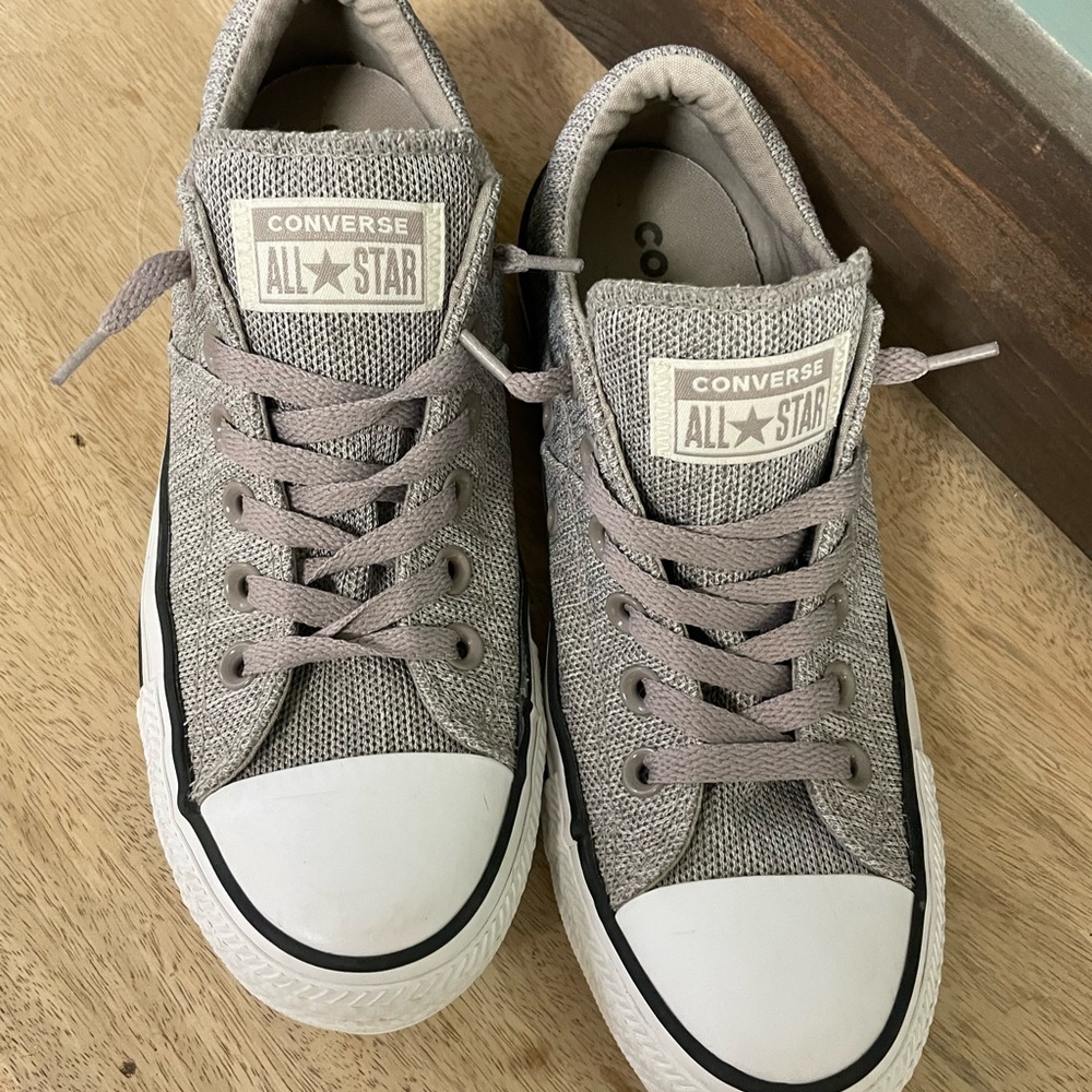 Women’s 7.5 Converse All Star Light Gray Sneakers